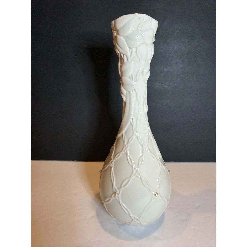 Lenox Cherish Bud Vase Ivory Porcelain Pearl Gold Trim Floral 8